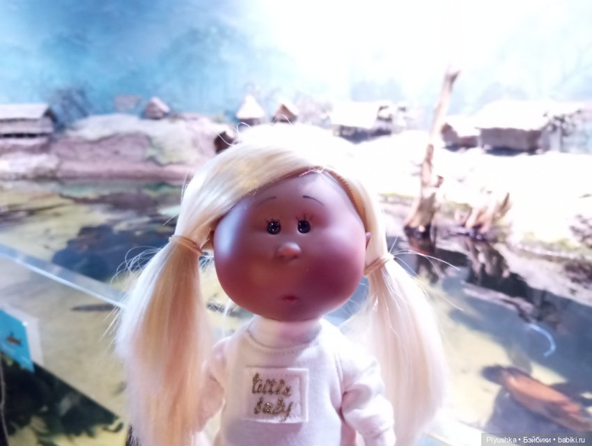 Уля в океанариуме — Куклы Nines d'Onil (Нинес): Миа (Mia)