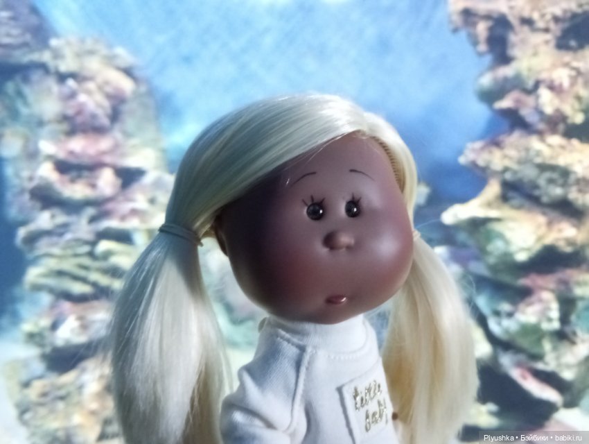 Уля в океанариуме — Куклы Nines d'Onil (Нинес): Миа (Mia)