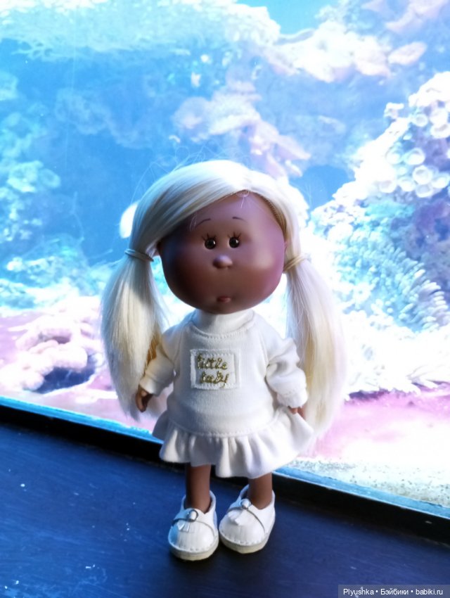 Уля в океанариуме — Куклы Nines d'Onil (Нинес): Миа (Mia)