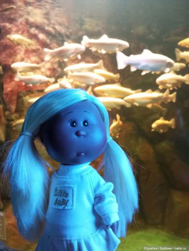 Уля в океанариуме — Куклы Nines d'Onil (Нинес): Миа (Mia) (фото 2)