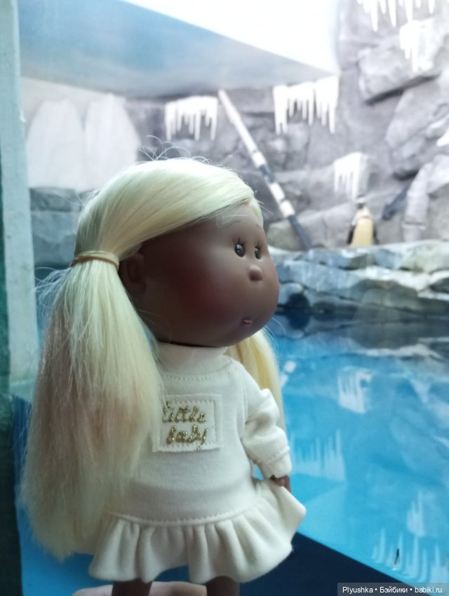 Уля в океанариуме — Куклы Nines d'Onil (Нинес): Миа (Mia)
