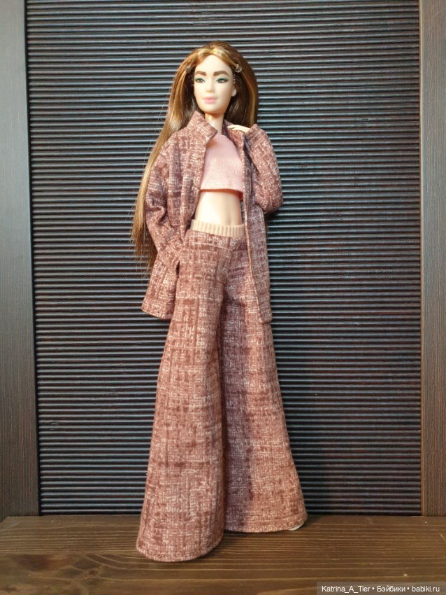 Комплект. Один фасон, разные тела (фото 6)