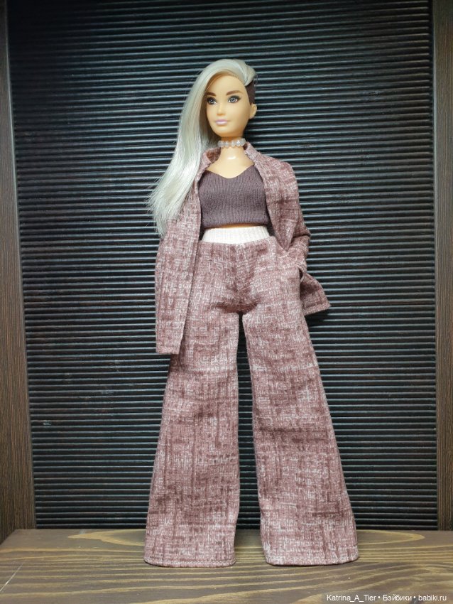 Комплект. Один фасон, разные тела (фото 4)