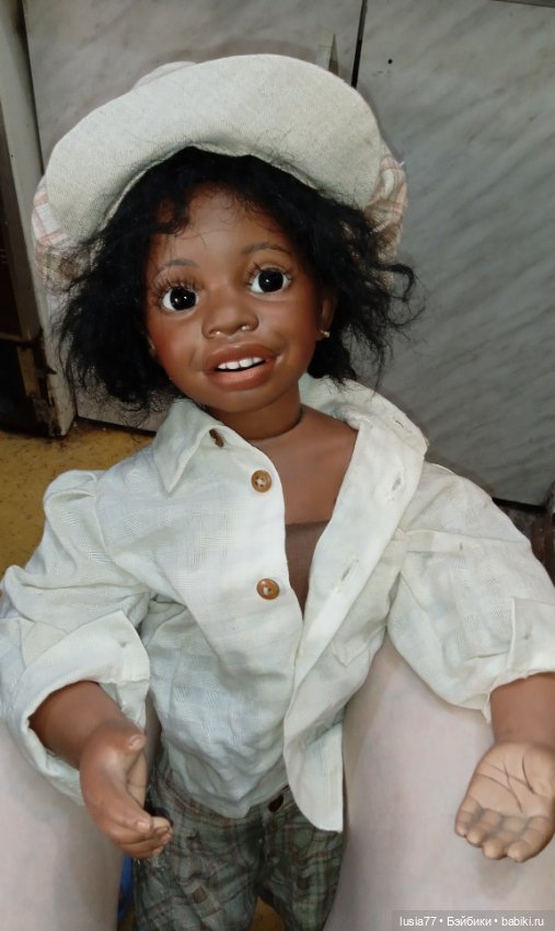 Мальчик с корабликом Emmit Donna Rubert