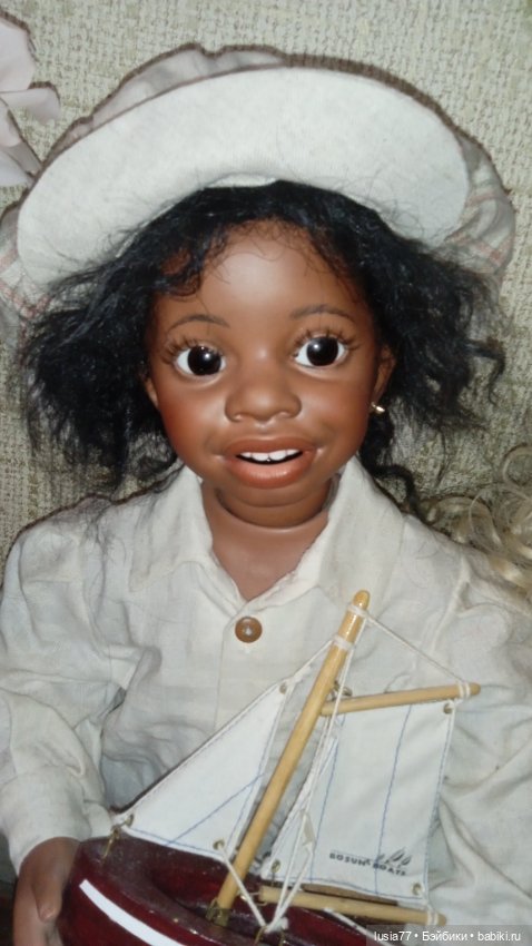 Мальчик с корабликом Emmit Donna Rubert