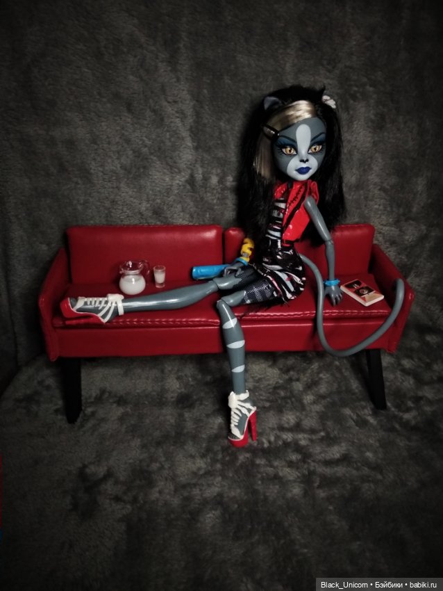 Диван и столик — Мебель для кукол и домиков: фото (фото 4)