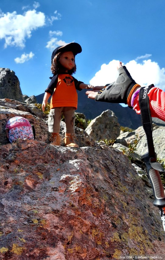 ИЗ ЖИЗНИ КУКОЛ Как они отдыхают