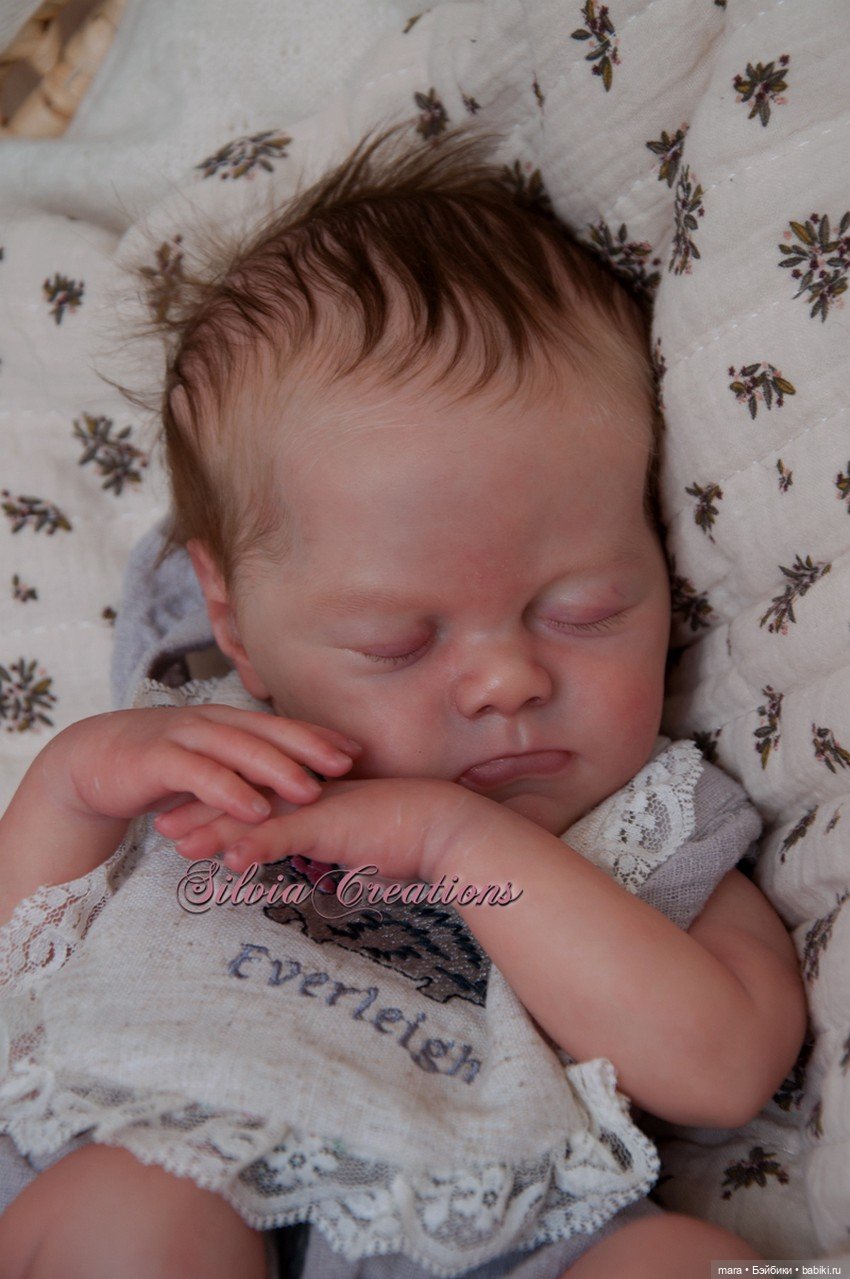 Everleigh Gwen скульптора Natalie Scholl. автор прототипа Silvia Ezquerra