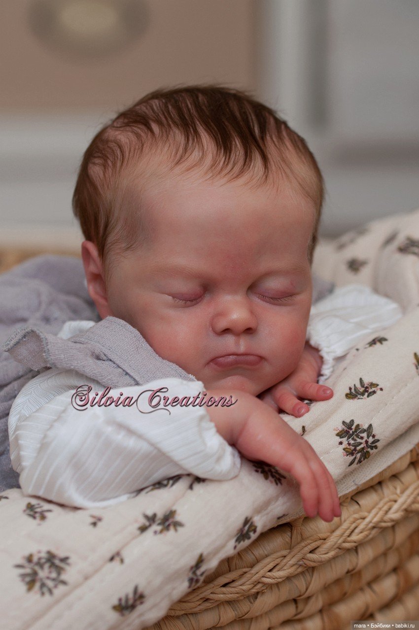 Everleigh Gwen скульптора Natalie Scholl. автор прототипа Silvia Ezquerra