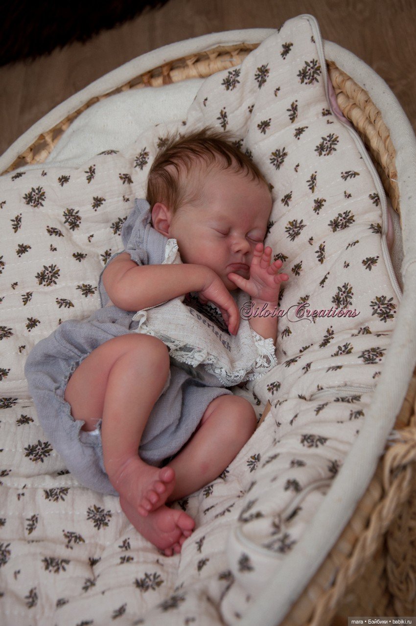 Everleigh Gwen скульптора Natalie Scholl. автор прототипа Silvia Ezquerra