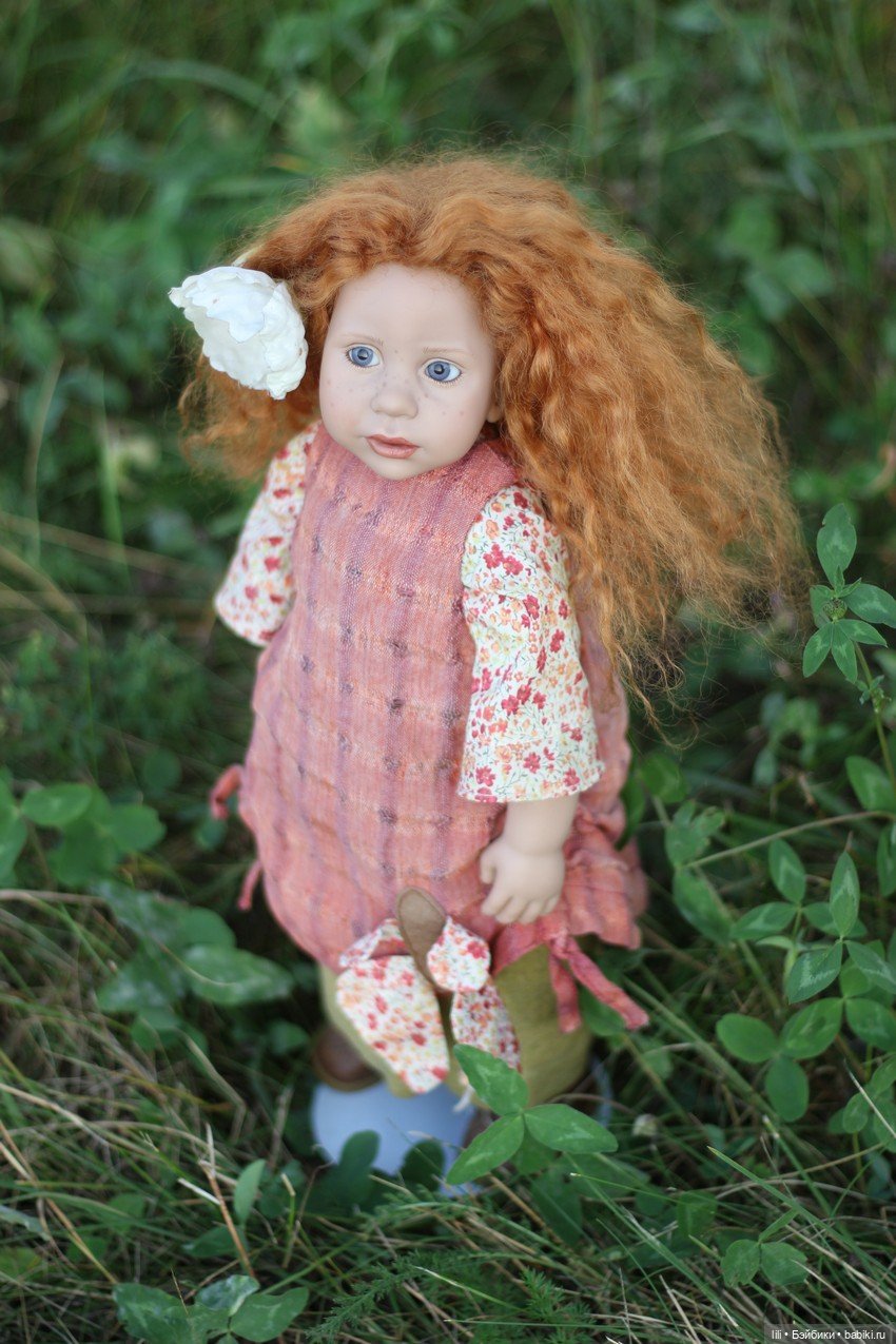 Крошка Нел от Zwergnase на природе