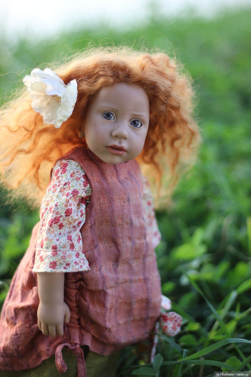 Крошка Нел от Zwergnase на природе