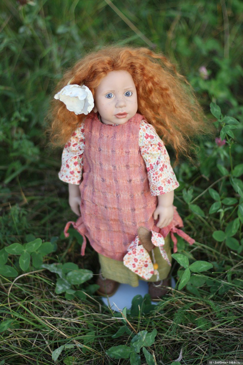 Крошка Нел от Zwergnase на природе