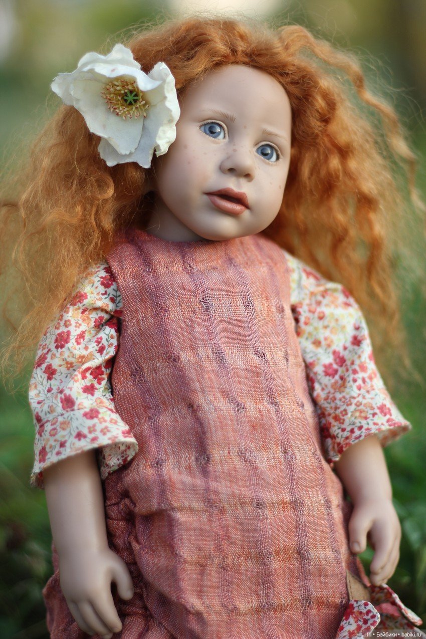 Крошка Нел от Zwergnase на природе