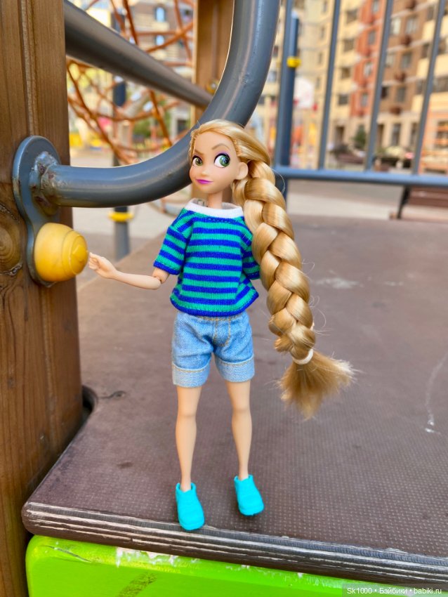Во дворе — Куклы Disney Animators и Принцессы Диснея: Disney Store