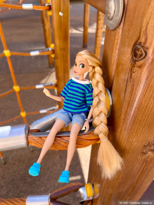 Во дворе — Куклы Disney Animators и Принцессы Диснея: Disney Store (фото 8)
