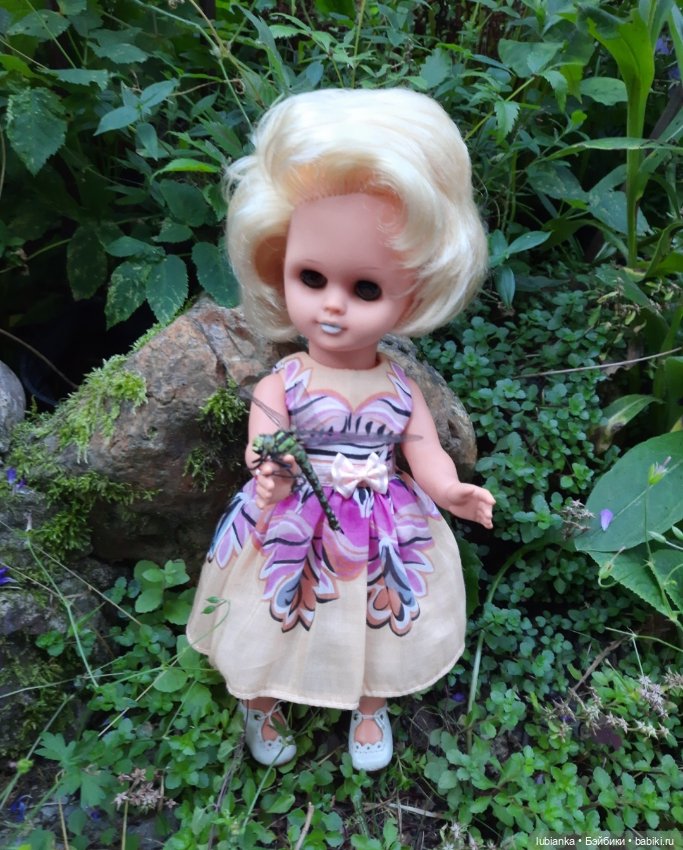 Белла (листая летние фото)