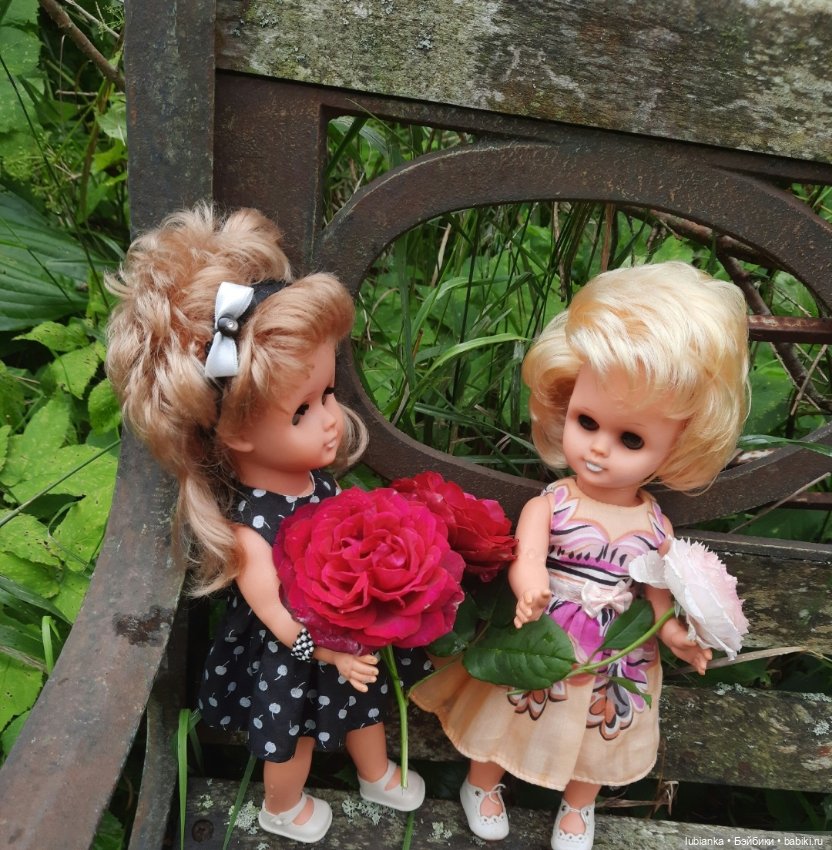 Белла (листая летние фото)