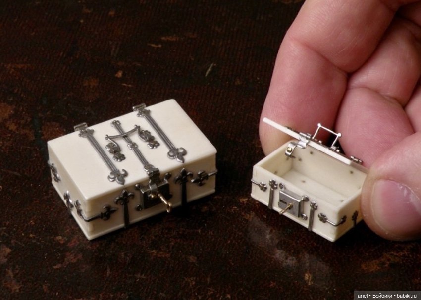 Миниатюрные сундуки из кости от мастера Робертсон (фото 3)