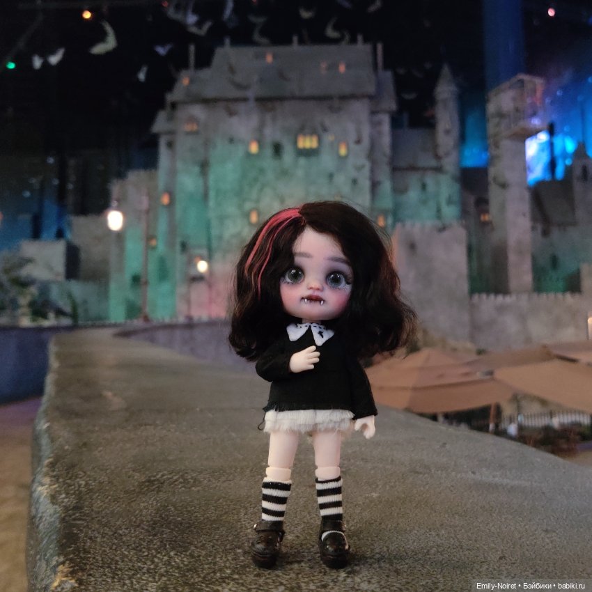 Викки и замок Дракулы — Домашние фото авторских кукол: личные коллекции