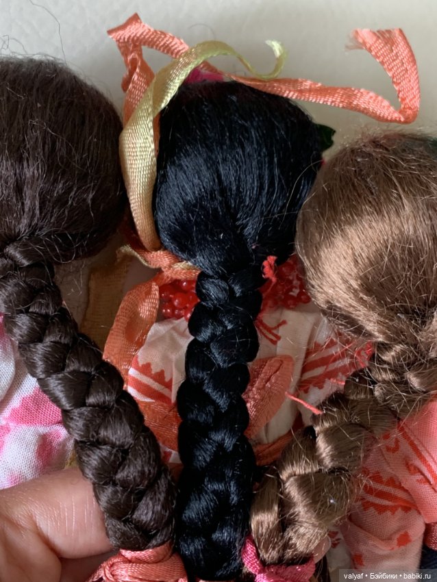 Три девицы Василинки фабрики "Победа"