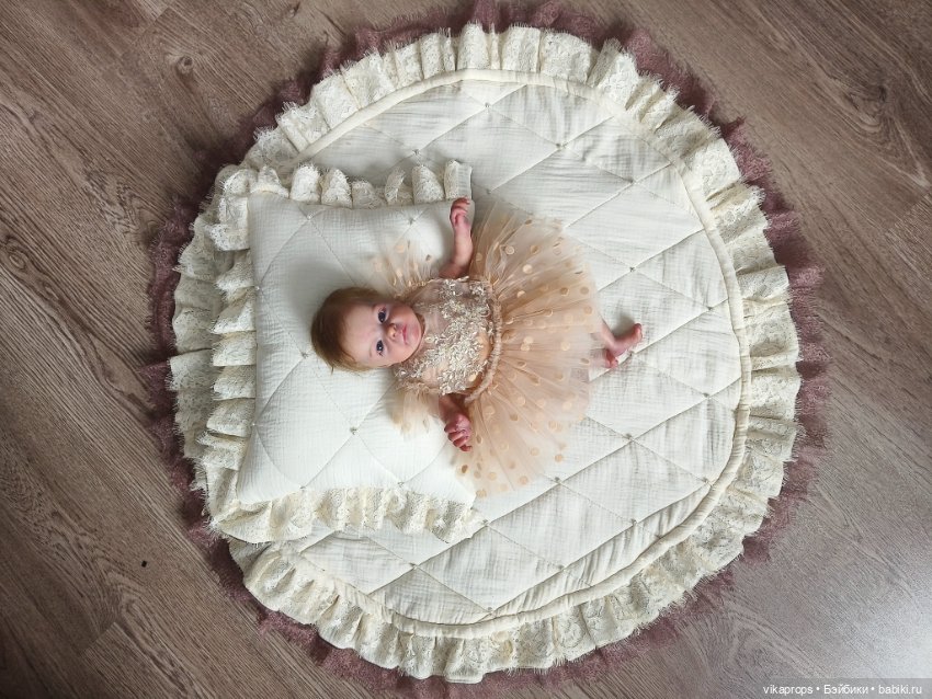 А это моя Никуша (девочка tink). Да да и на таких куклят я тоже шью 😍