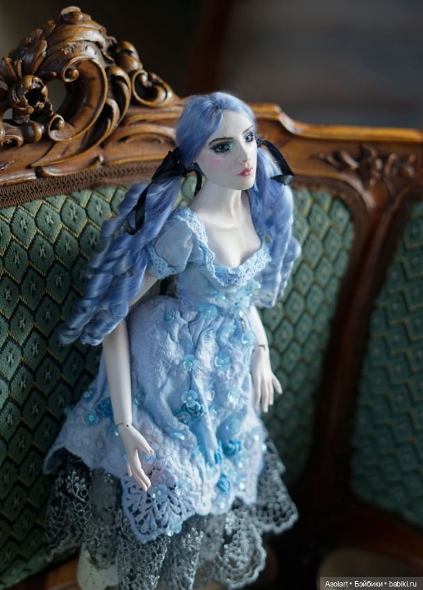 Днём, во втором часу, заблудилась принцесса в лесу