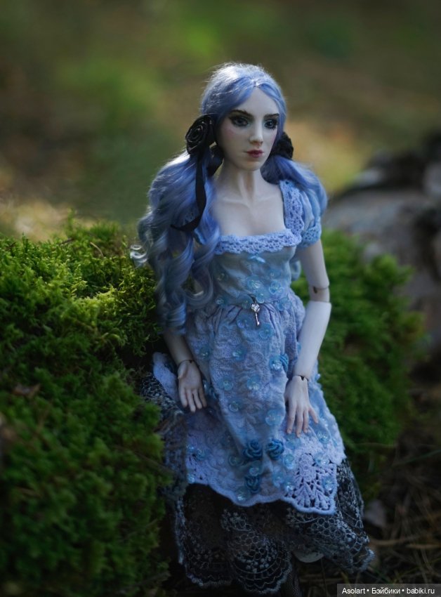 Днём, во втором часу, заблудилась принцесса в лесу