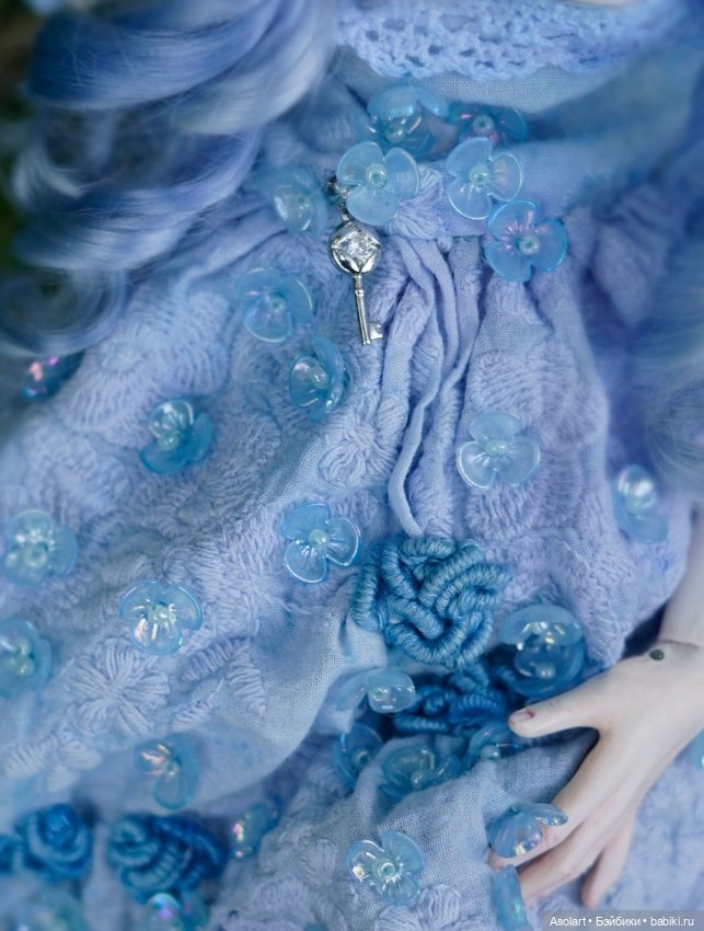 Днём, во втором часу, заблудилась принцесса в лесу