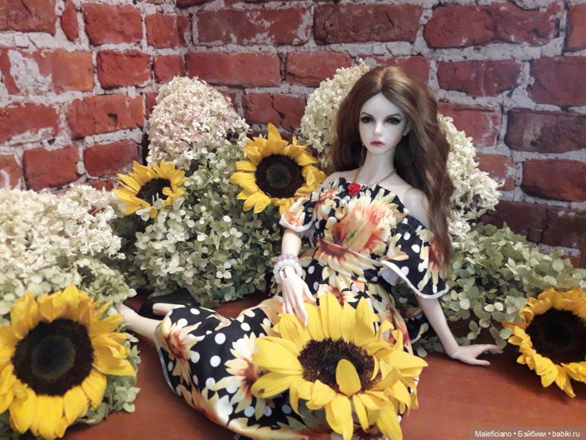 Немного " герани" в подсолнухах