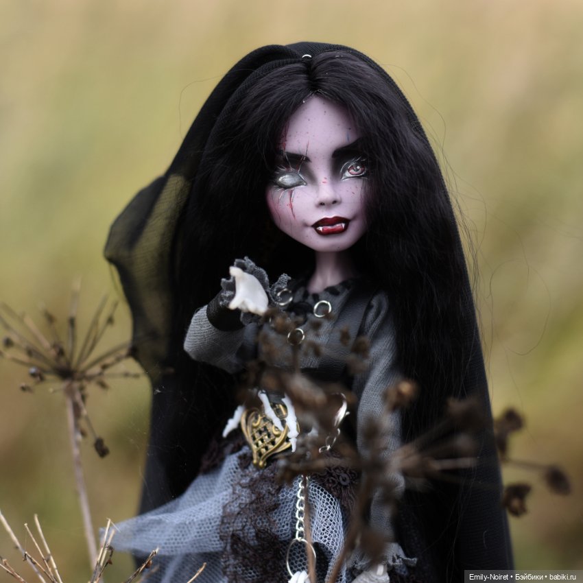 Древняя вампирша — ООАК Monster High и Ever After High: репейнт (фото 2)