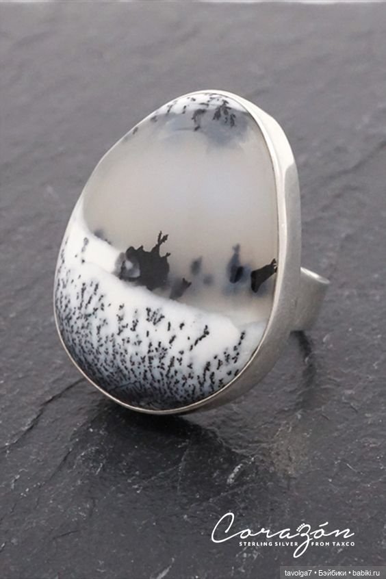 Ведьмачьи украшения в пятницу 13-е