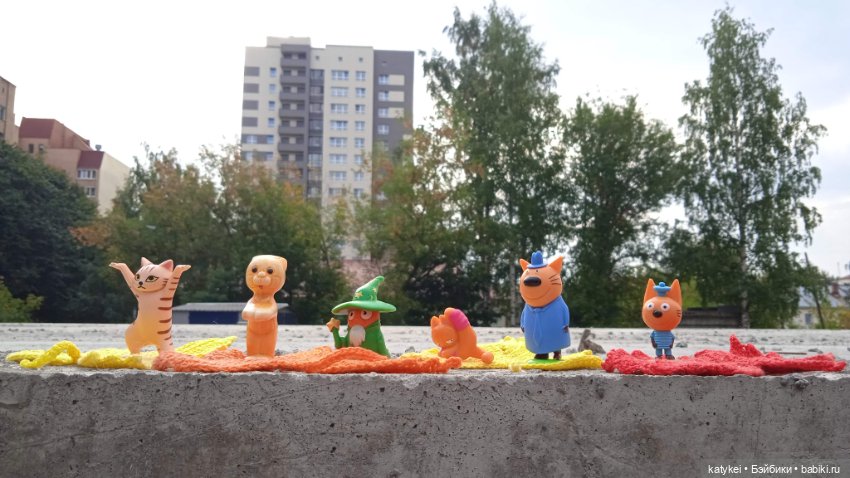 День рыжего кота и кленового листа