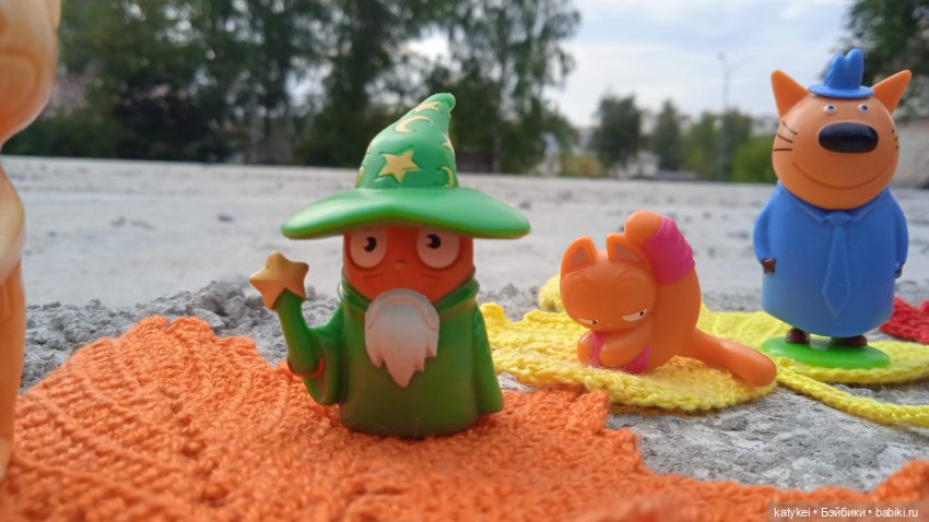 День рыжего кота и кленового листа