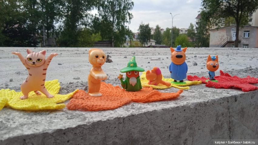 День рыжего кота и кленового листа