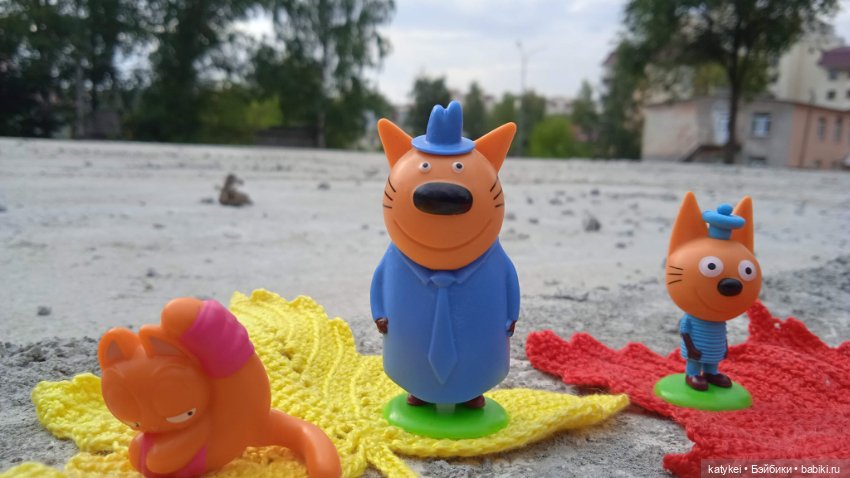 День рыжего кота и кленового листа