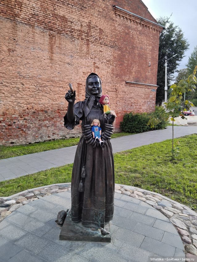 "Озеро Валдай, лес - Государь"... как-то так