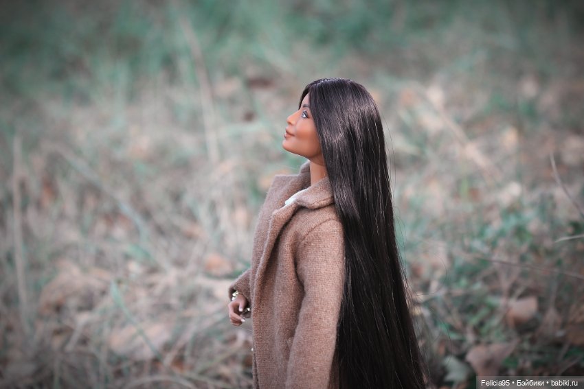 Оболденная Яра Шахиди — Куклы Barbie (Барби): Looks (фото 6)