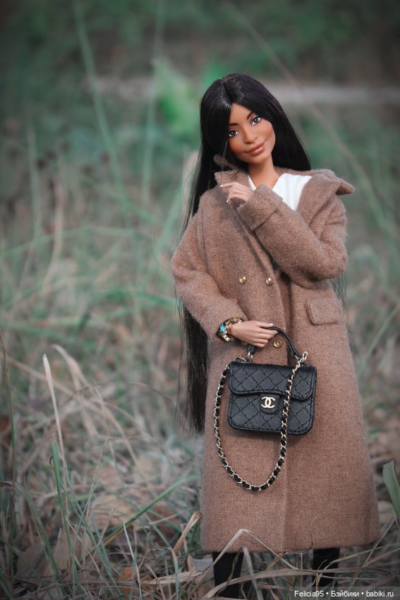 Оболденная Яра Шахиди — Куклы Barbie (Барби): Looks (фото 3)