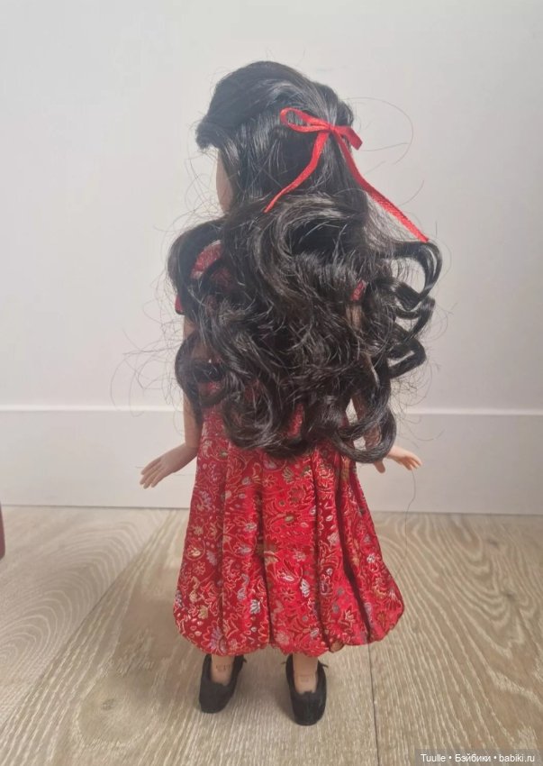 Люси от Senson doll Галереи Руби Ред