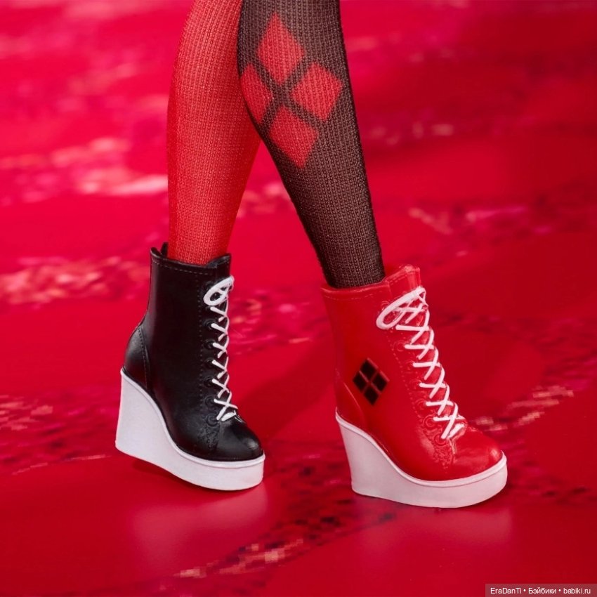 Барби Харли Квинн и Ядовитый Плющ к 85-летию вселенной Бэтмена