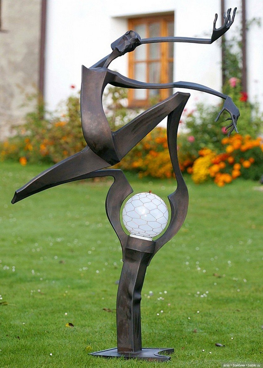 Скульптура Gibbus, Лукаш Кмох