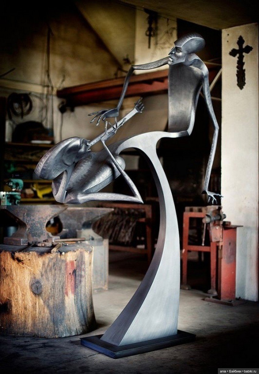 Скульптура Gibbus, Лукаш Кмох