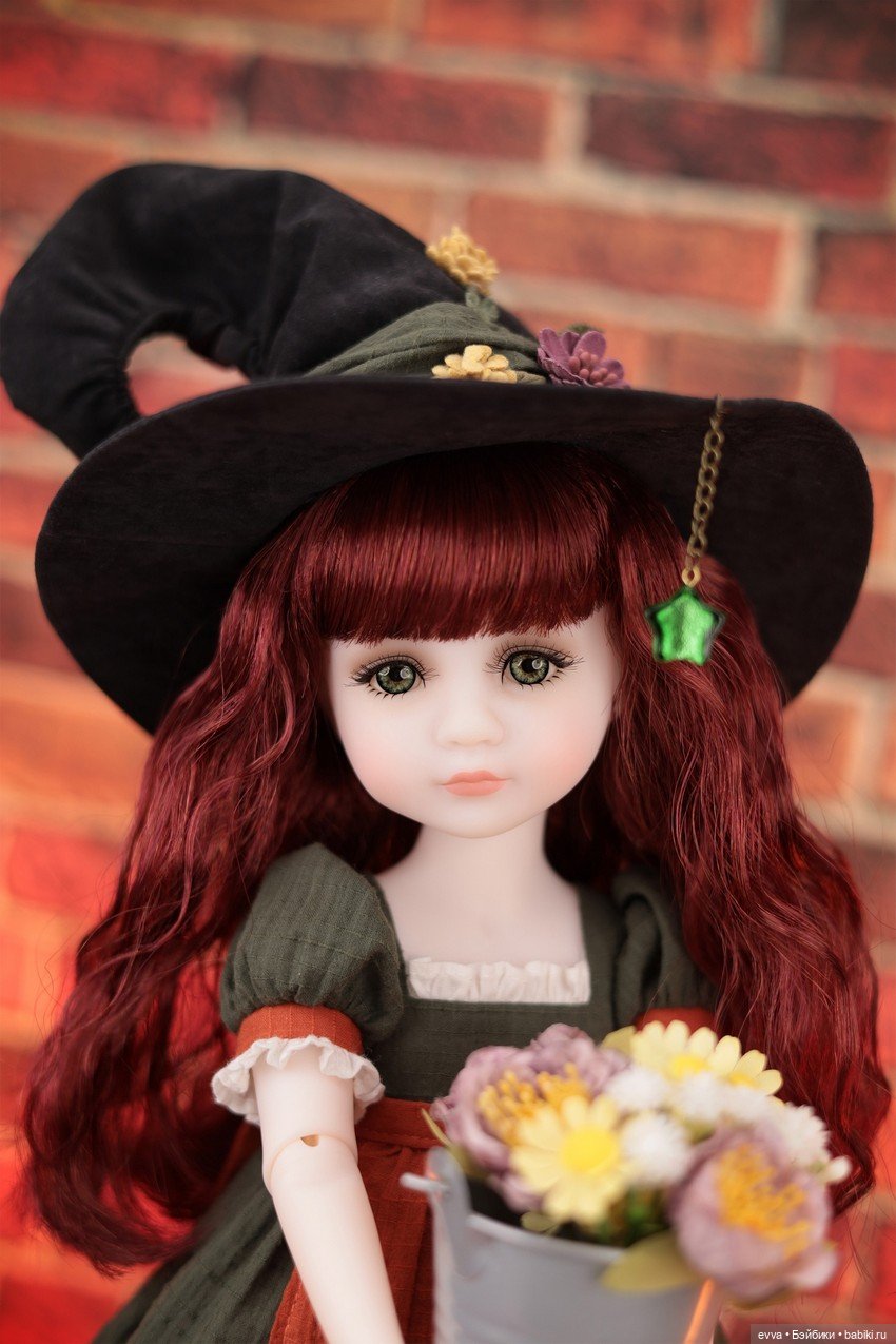 Ruby Red Fashion Friends - ведьмочка Рин (фото 3)