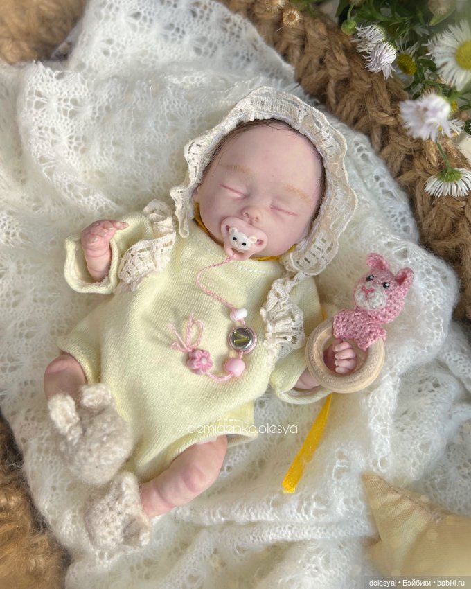 Миниатюрная авторская кукла младенец Ликуся (фото 3)