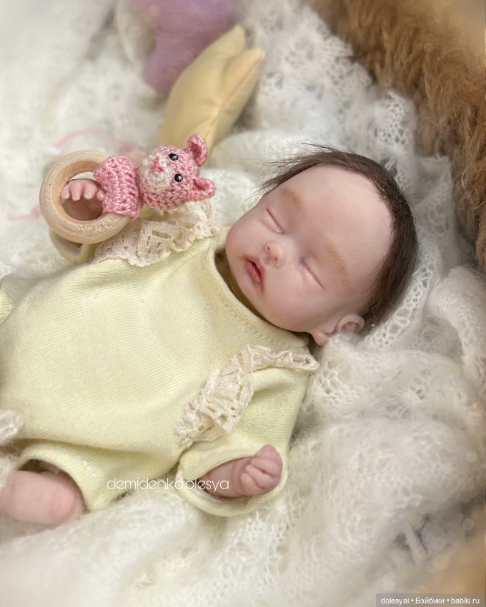 Миниатюрная авторская кукла младенец Ликуся (фото 9)