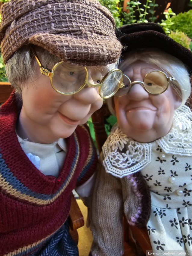 Бабушка рядышком с дедушкой (фото 8)