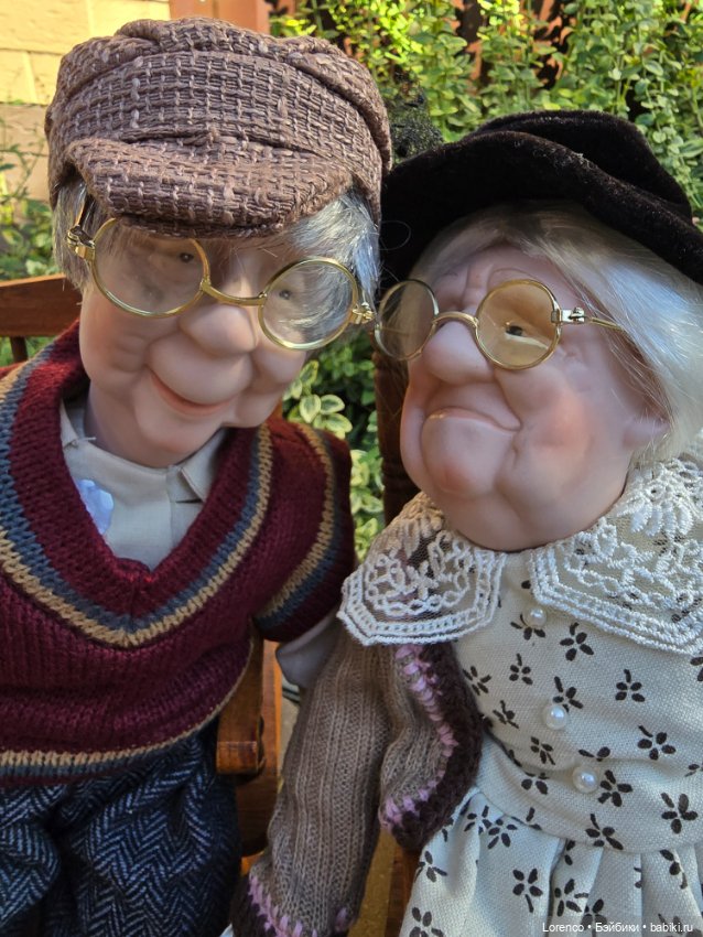 Бабушка рядышком с дедушкой (фото 7)