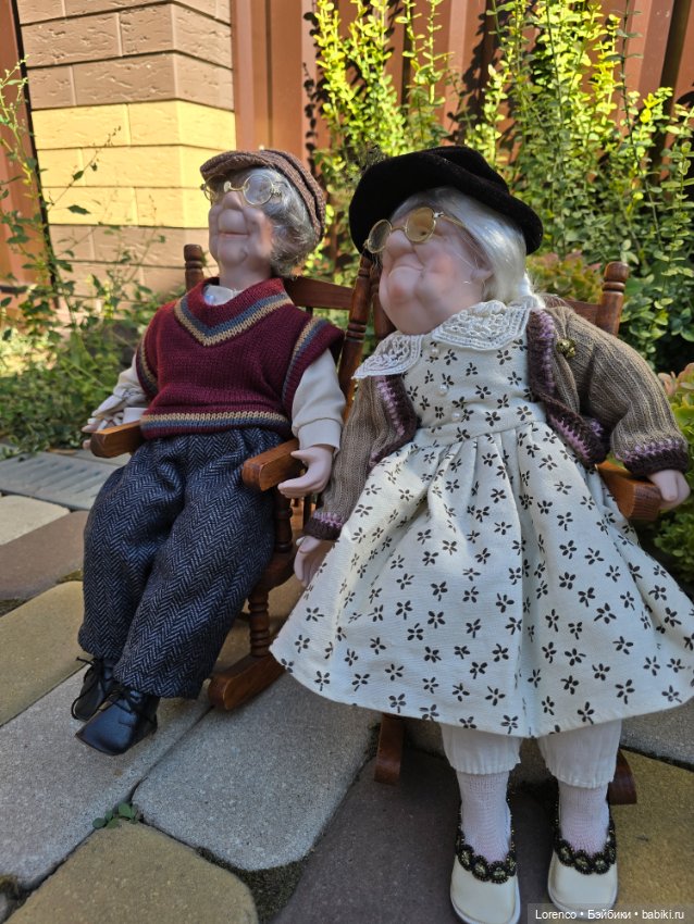 Бабушка рядышком с дедушкой (фото 9)