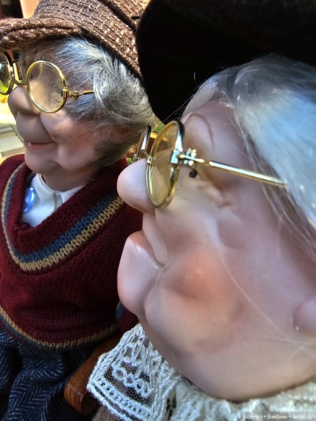 Бабушка рядышком с дедушкой (фото 3)